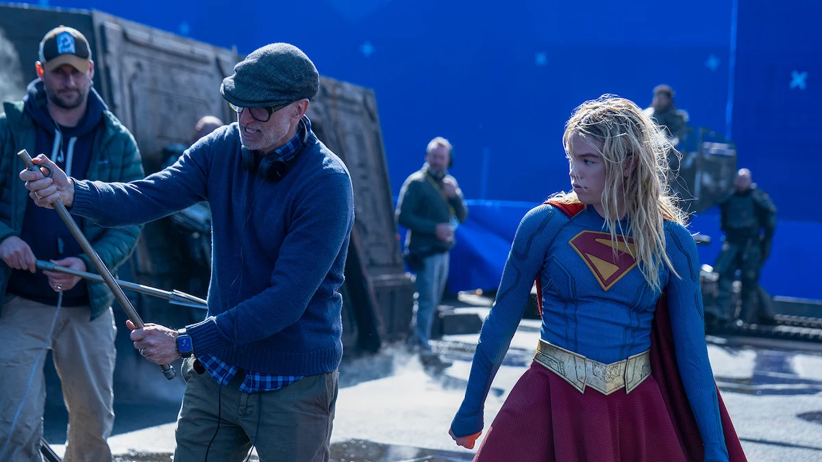 Good Not Nice: Milly Alcock e Craig Gillespie em sua Complicated Supergirl