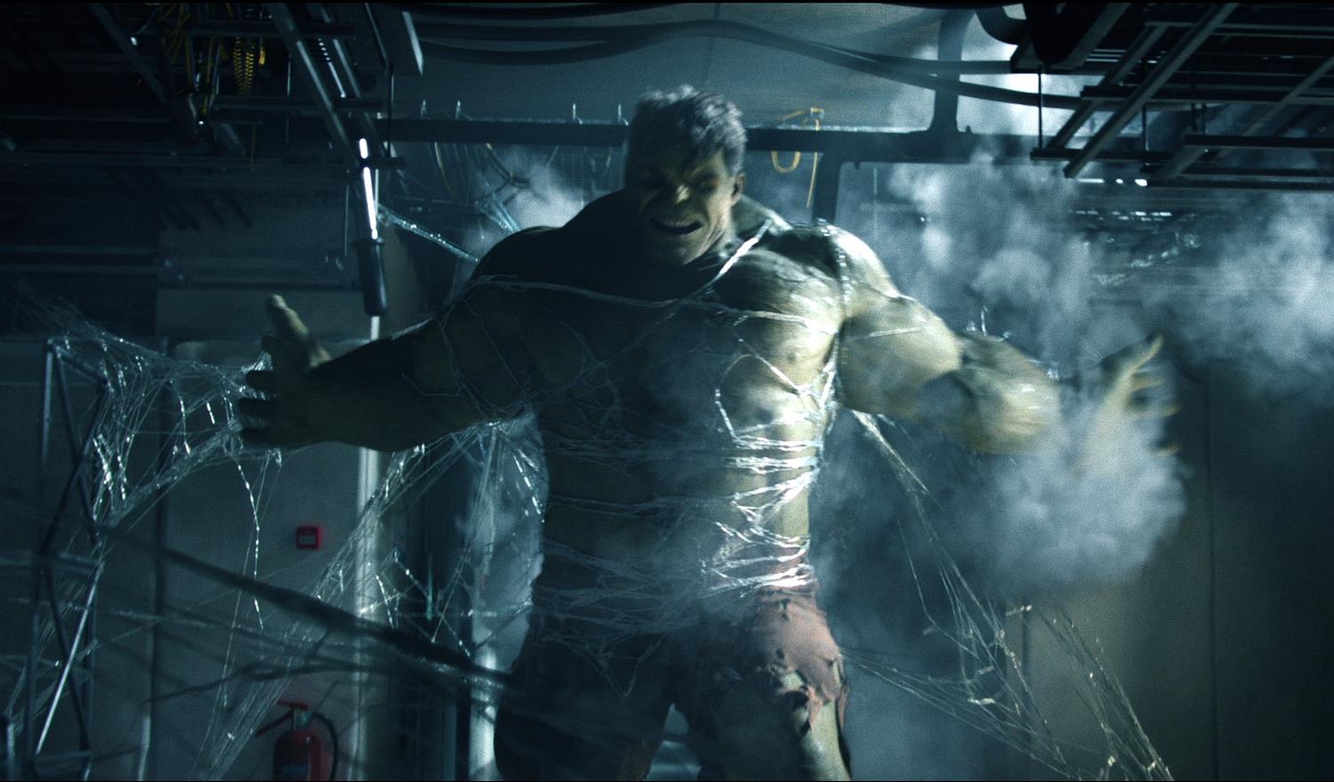 Homem-Aranha: novo pôster do dia mostra o Aranha entrando em ação contra o Hulk “selvagem”