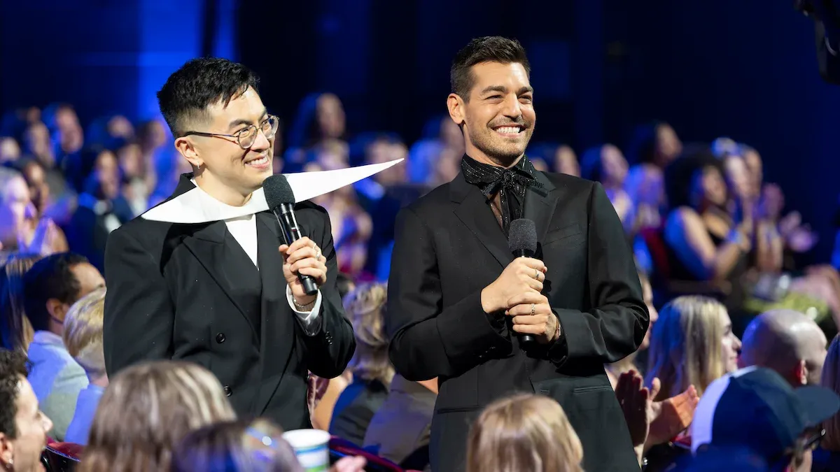 Matt Rogers e Bowen Yang sabem quem querem para o próximo prêmio cultural